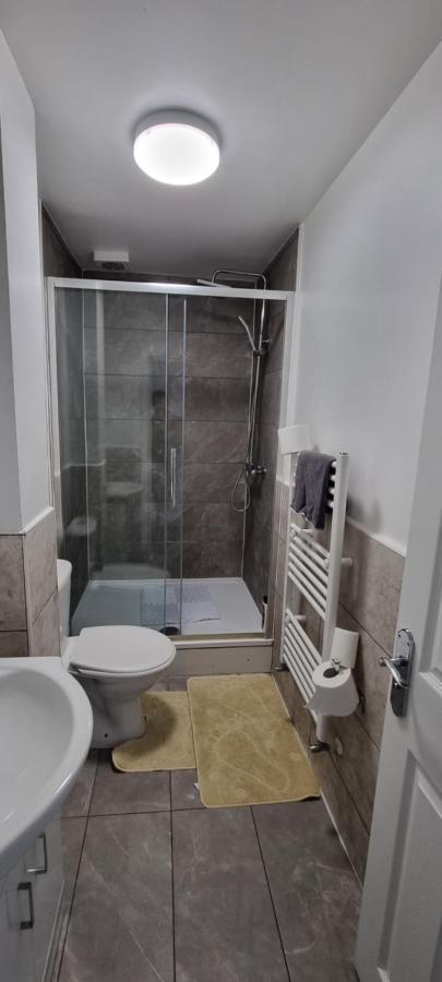 شقة غيلينغهام  في Vh Premier Flat 3 المظهر الخارجي الصورة